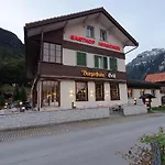Hirschen In Szálloda 3*