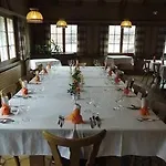 Hirschen In Hotel