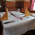 Hotel Hirschen In 3*