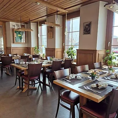 Hirschen Hotel 3*