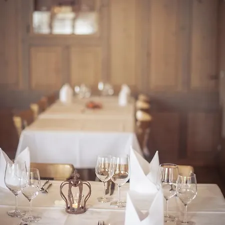 Hirschen In Wilderswil