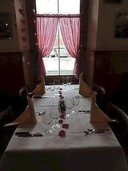 Hotel Gasthof Hirschen In Wilderswil 3*